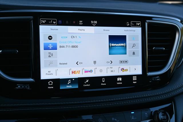 2026 Chrysler Pacifica Select