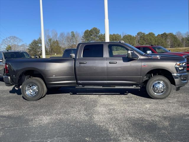 2026 RAM Ram 3500 RAM 3500 TRADESMAN CREW CAB 4X4 8 BOX