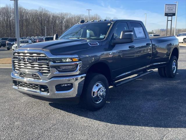 2026 RAM Ram 3500 RAM 3500 TRADESMAN CREW CAB 4X4 8 BOX