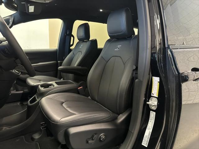 2026 Chrysler Pacifica PACIFICA SELECT AWD 2026 Chrysler Pacifica PACIFICA SELECT AWD