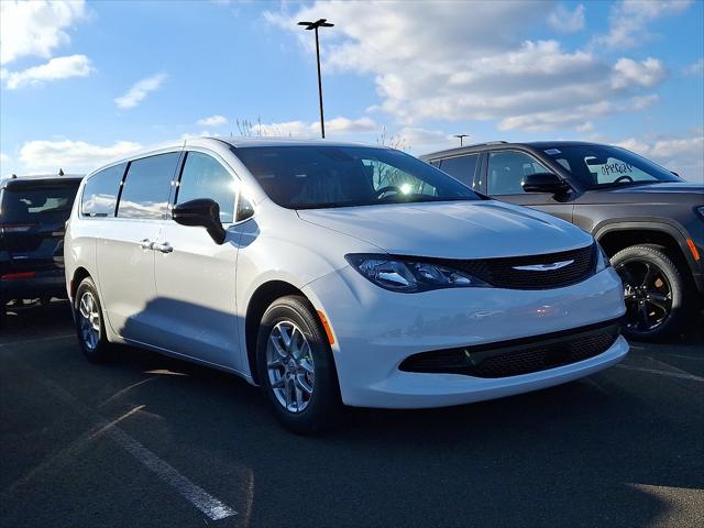 2026 Chrysler Voyager VOYAGER LX