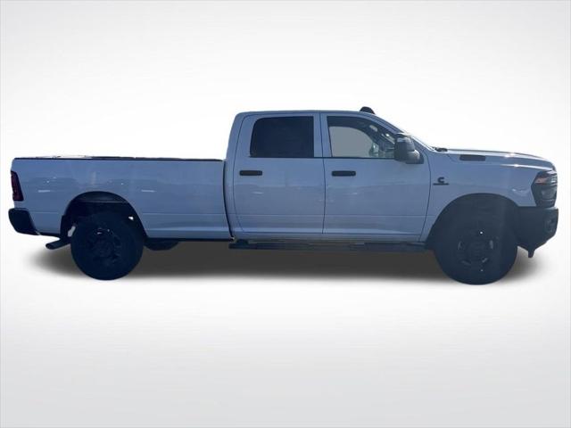 2026 RAM Ram 3500 RAM 3500 TRADESMAN CREW CAB 4X4 8 BOX