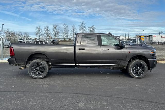 2026 RAM Ram 3500 RAM 3500 LARAMIE CREW CAB 4X4 8 BOX
