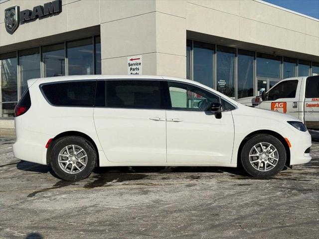 2026 Chrysler Voyager VOYAGER LX