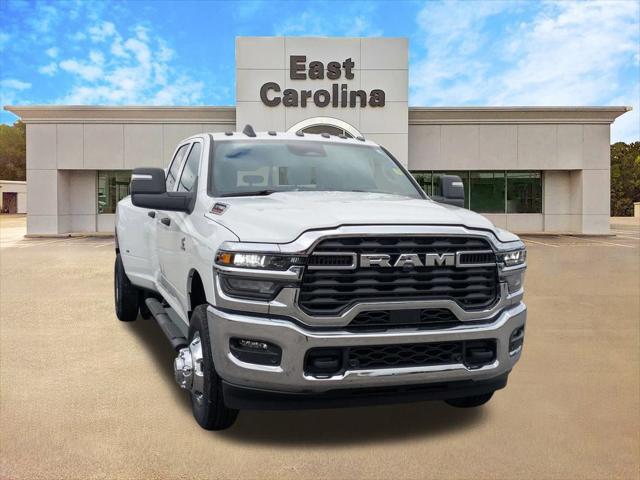 2026 RAM Ram 3500 RAM 3500 TRADESMAN CREW CAB 4X4 8 BOX