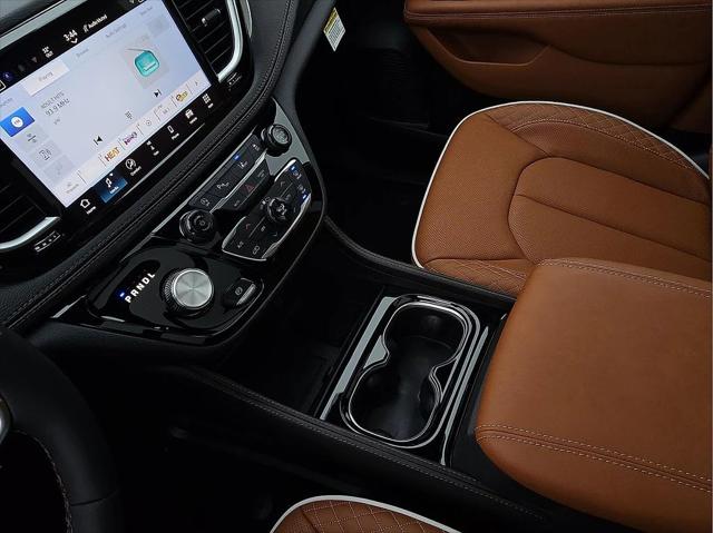 2026 Chrysler Pacifica Pinnacle AWD
