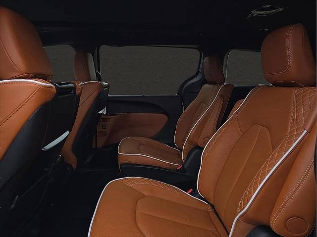 2026 Chrysler Pacifica Pinnacle AWD