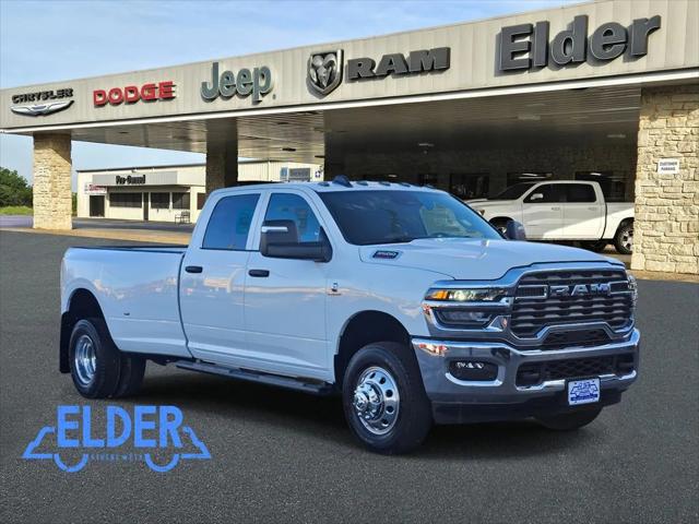 2026 RAM Ram 3500 RAM 3500 TRADESMAN CREW CAB 4X4 8 BOX