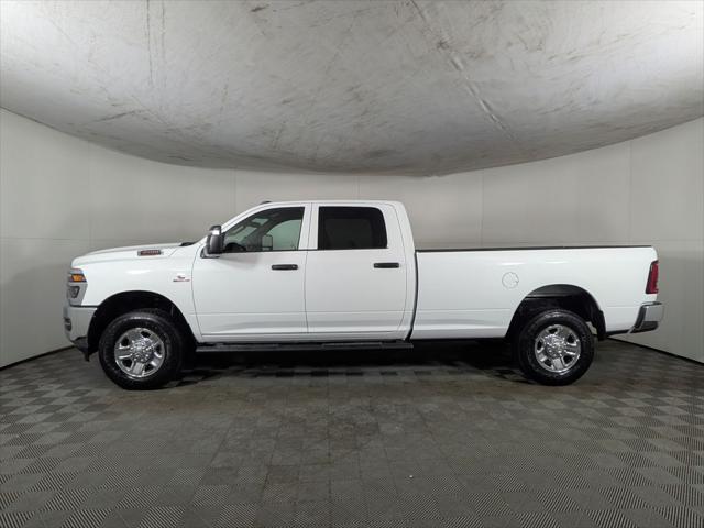 2026 RAM Ram 3500 RAM 3500 TRADESMAN CREW CAB 4X4 8 BOX