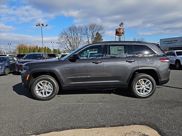 2025 Jeep Grand Cherokee GRAND CHEROKEE LAREDO X 4X4 2025 Jeep Grand Cherokee GRAND CHEROKEE LAREDO X 4X4