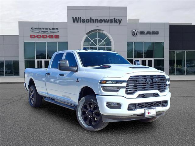 2026 RAM Ram 2500 RAM 2500 BLACK EXPRESS CREW CAB 4X4 8 BOX