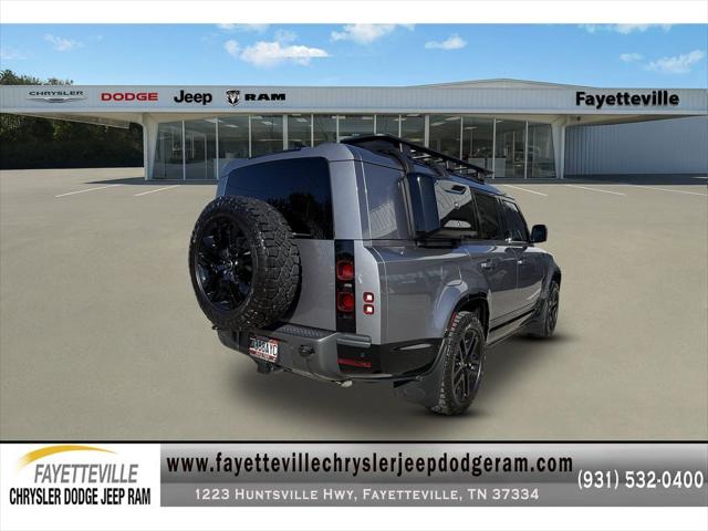 2024 Land Rover Defender 130 P400 Outbound