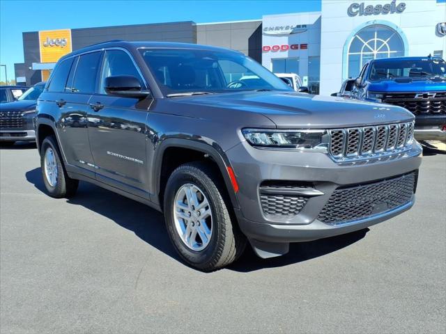 2022 Jeep Grand Cherokee Laredo 4x2 2022 Jeep Grand Cherokee Laredo 4x2