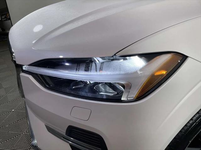 2023 Volvo XC60 B5 Plus Bright Theme 2023 Volvo XC60 B5 Plus Bright Theme