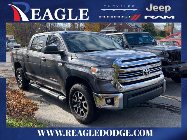 2017 Toyota Tundra SR5 5.7L V8 2017 Toyota Tundra SR5 5.7L V8