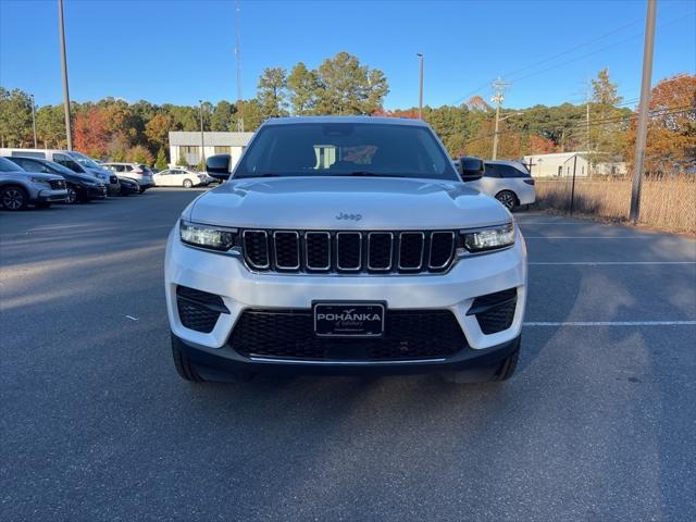 2023 Jeep Grand Cherokee Laredo 4x4 2023 Jeep Grand Cherokee Laredo 4x4