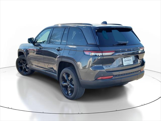 2022 Jeep Grand Cherokee Altitude 4x4 2022 Jeep Grand Cherokee Altitude 4x4