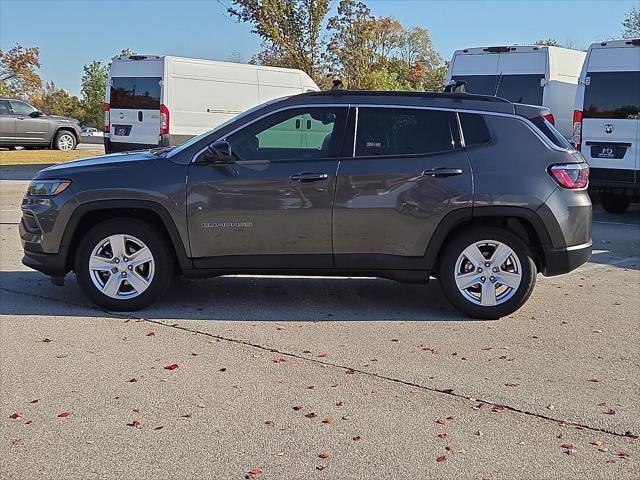 2022 Jeep Compass Latitude FWD