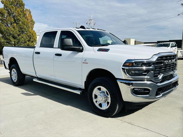 2025 RAM 2500 Tradesman Crew Cab 4x4 8 Box 2025 RAM 2500 Tradesman Crew Cab 4x4 8 Box