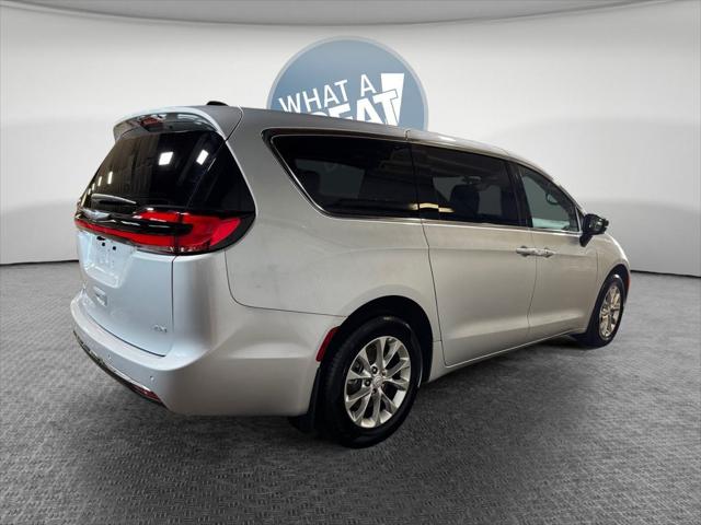 2026 Chrysler Pacifica PACIFICA SELECT AWD