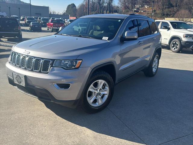 2017 Jeep Grand Cherokee Laredo 4x2