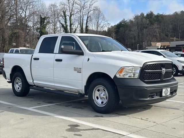 2020 RAM 1500 Classic Tradesman Crew Cab 4x4 57 Box 2020 RAM 1500 Classic Tradesman Crew Cab 4x4 57 Box
