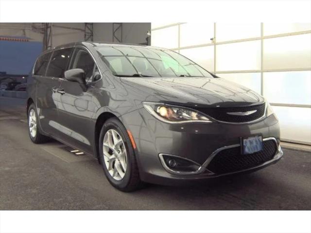 2017 Chrysler Pacifica Touring Plus 2017 Chrysler Pacifica Touring Plus