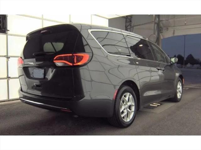 2017 Chrysler Pacifica Touring Plus 2017 Chrysler Pacifica Touring Plus