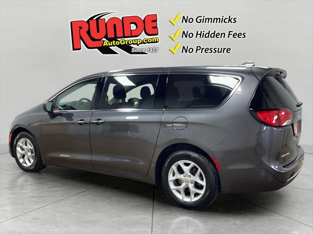 2017 Chrysler Pacifica Touring Plus 2017 Chrysler Pacifica Touring Plus