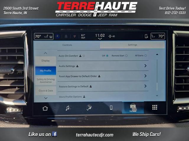 2026 Chrysler Pacifica Select