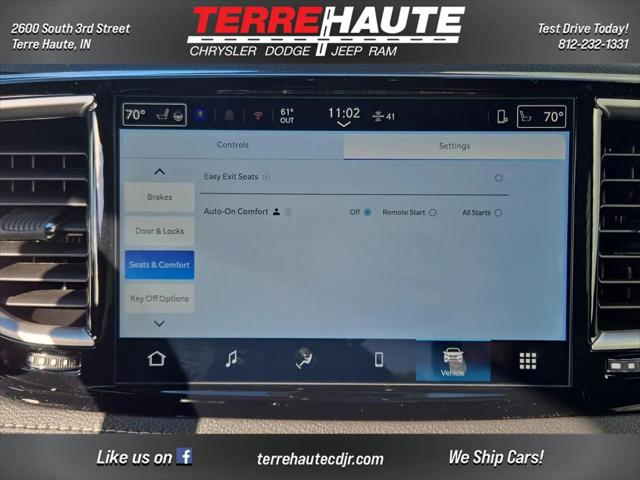 2026 Chrysler Pacifica Select