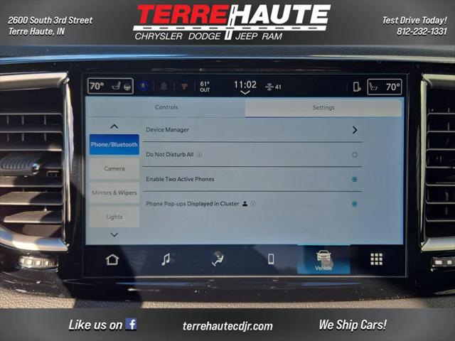 2026 Chrysler Pacifica Select