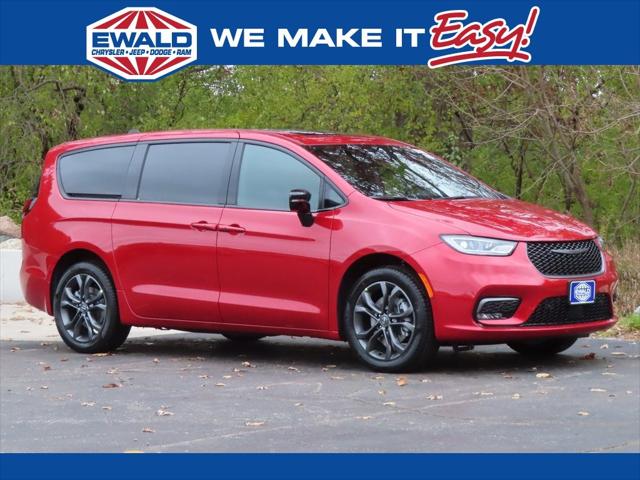 2026 Chrysler Pacifica PACIFICA SELECT AWD