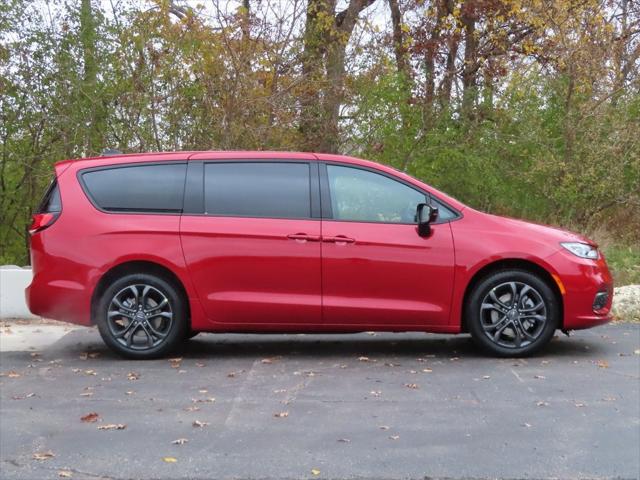 2026 Chrysler Pacifica PACIFICA SELECT AWD 2026 Chrysler Pacifica PACIFICA SELECT AWD