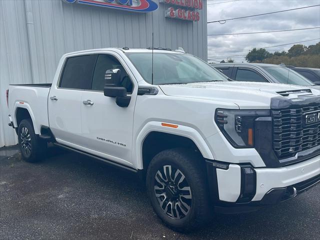 2024 GMC Sierra 3500HD 4WD Crew Cab Standard Bed Denali Ultimate 2024 GMC Sierra 3500HD 4WD Crew Cab Standard Bed Denali Ultimate