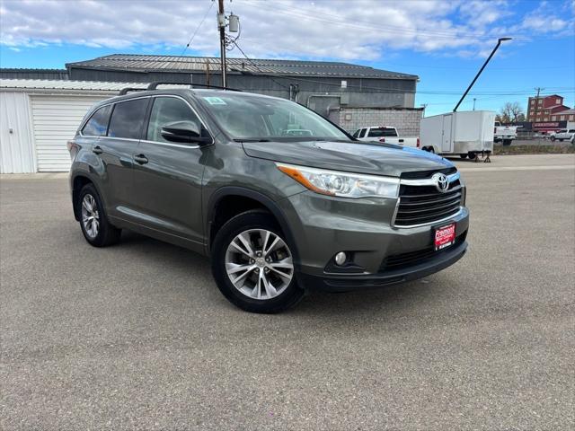 2015 Toyota Highlander LE Plus V6 2015 Toyota Highlander LE Plus V6
