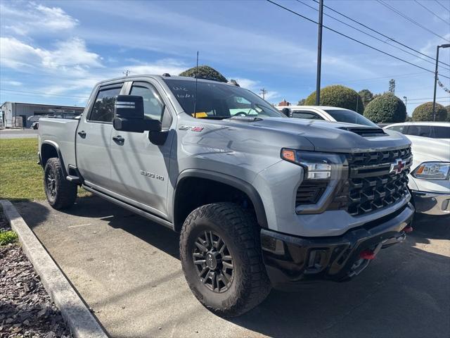 2025 Chevrolet Silverado 2500HD 4WD Crew Cab Standard Bed ZR2