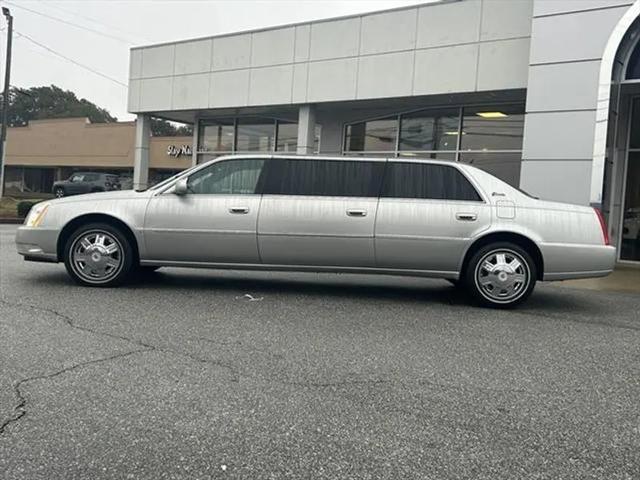 2008 Cadillac DTS Standard