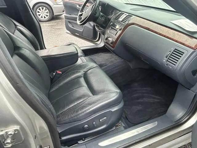 2008 Cadillac DTS Standard