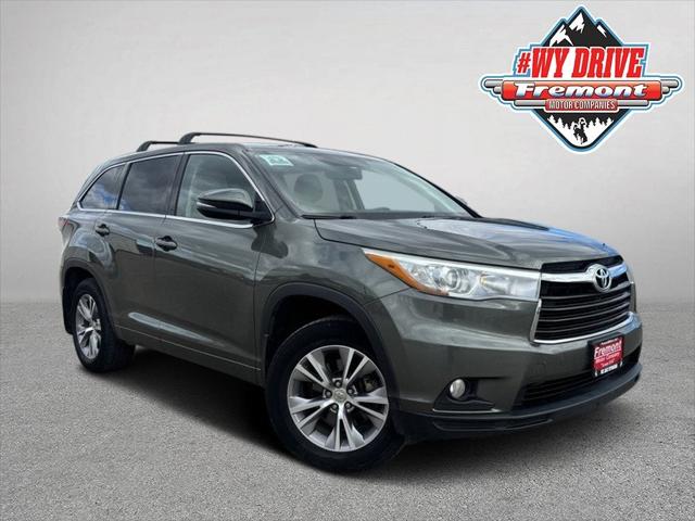 2015 Toyota Highlander LE Plus V6 2015 Toyota Highlander LE Plus V6