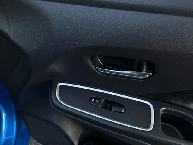 2020 Nissan Versa SR Xtronic CVT