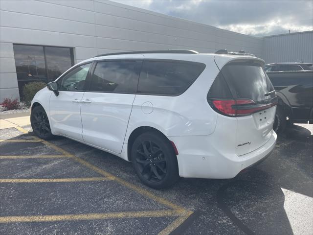 2024 Chrysler Pacifica Touring L 2024 Chrysler Pacifica Touring L