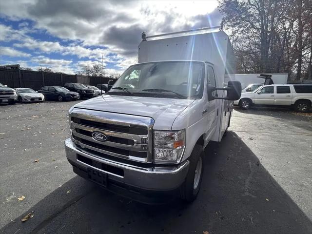 2026 Ford E-350 Cutaway E-Series Cutaway