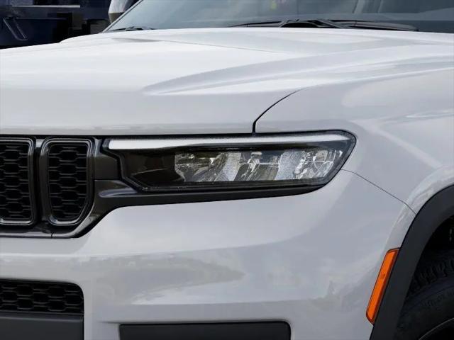 2025 Jeep Grand Cherokee L Altitude 4x4