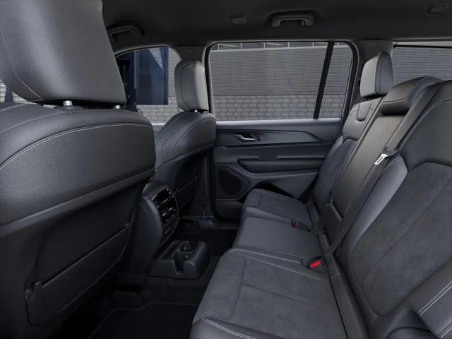 2025 Jeep Grand Cherokee L Altitude 4x4
