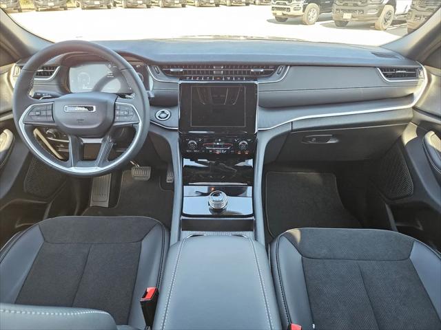 2025 Jeep Grand Cherokee L Altitude X 4x4