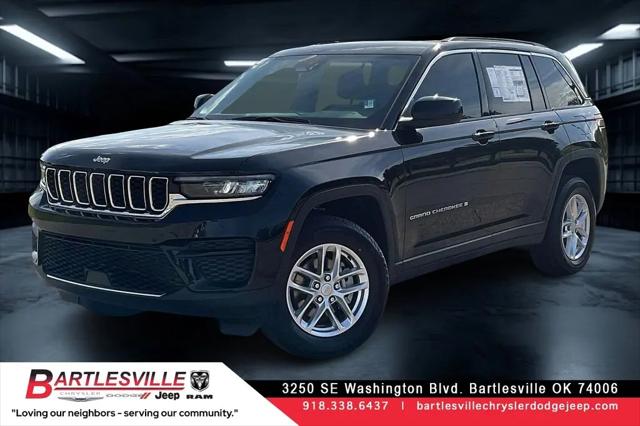 2025 Jeep Grand Cherokee Laredo X 4x4 for sale in Bartlesville, OK