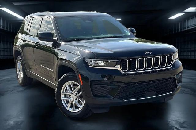 2025 Jeep Grand Cherokee Laredo X 4x4