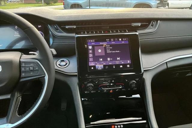 2025 Jeep Grand Cherokee Laredo X 4x4