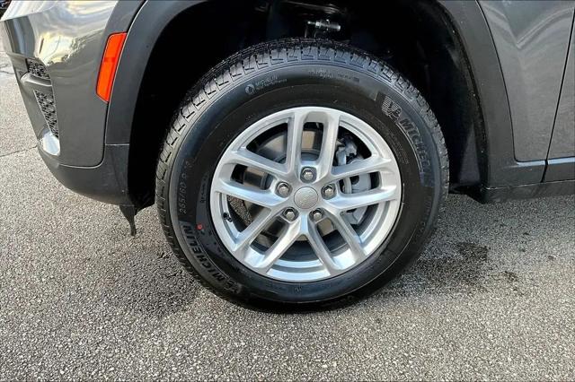 2025 Jeep Grand Cherokee Laredo X 4x4